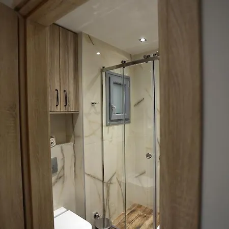 La Luxury Trekke * Lárisza