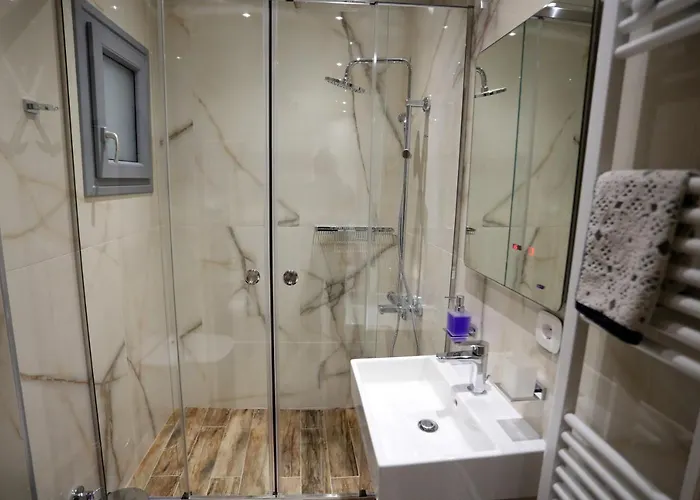 La Luxury Trekke Lárisza