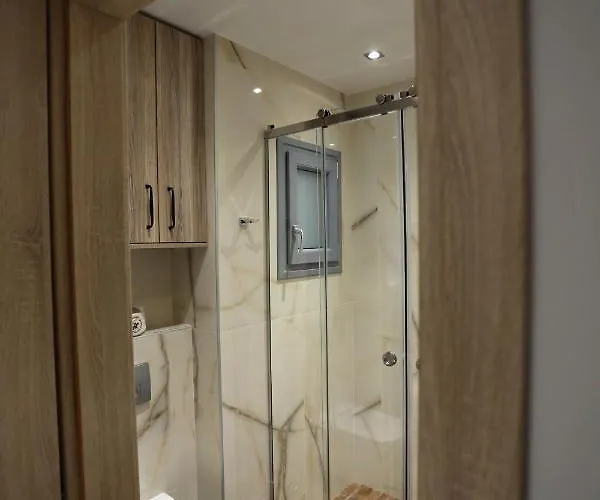 La Luxury Trekke * Lárisza